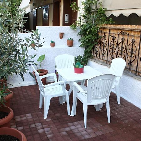 Sweet Stone Apartment In Imittos Athen Exterior foto