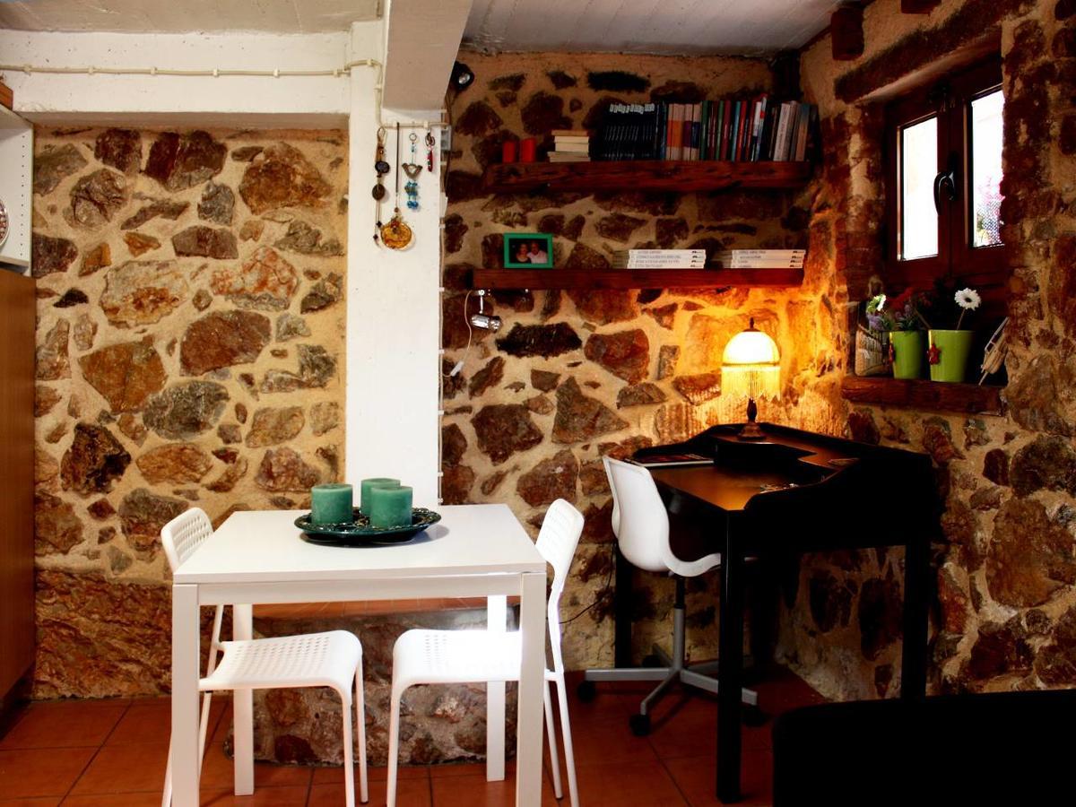 Sweet Stone Apartment In Imittos Athen Exterior foto